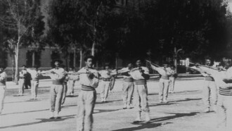 27ème chasseurs alpins : exercice du bâton Trailer