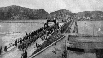 8 filmes sobre la guerra Trailer