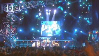 AC/DC: No Bull Trailer