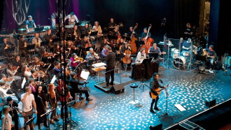 Albert Hammond live in Berlin in Symphony Trailer