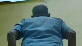 Além do Aposento Trailer
