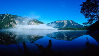 Alpine Lakes - Quiet Beauty Trailer