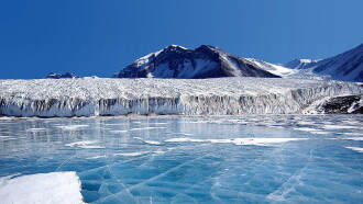 Antarctica: Journey into the White Desert Trailer