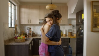 Apenas Primavera Trailer