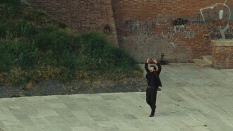 Aprile Trailer