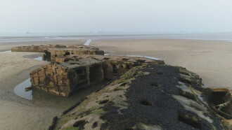Arromanches, le port du Débarquement Trailer