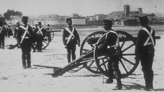 Artillerie (exercice du tir) Trailer