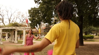 Artistas Callejeros: una cultura emergente en Paraná Trailer