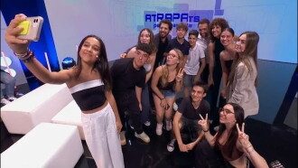 Atrapats per la pantalla Trailer