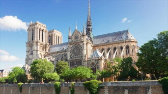 Au cœur de Notre-Dame Trailer
