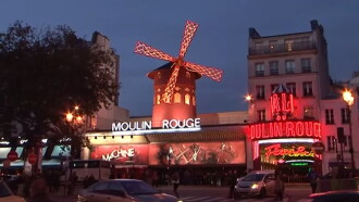 Au Coeur Du Moulin Rouge Trailer