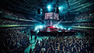 BABYMETAL LIVE AT BUDOKAN ～RED NIGHT ＆ BLACK NIGHT APOCALYPSE～ 赤い夜 LEGEND "巨大コルセット祭り" ～天下一メタル武道会ファイナル～ Trailer