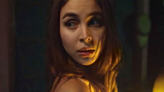 Bahay na Pula Trailer