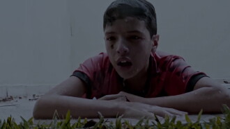 Bajo el agua Trailer