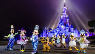 Behind the scenes of the biggest Disneyland Paris shows! Trailer