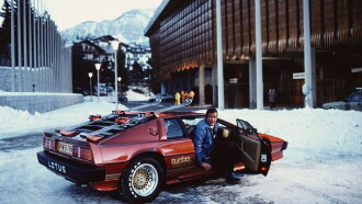 Bond in Cortina Trailer