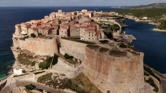 Bonifacio, la forteresse des extrêmes Trailer
