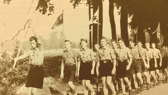 Boys Who can carry a Flag Trailer