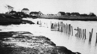 By the Dike Sluice Trailer