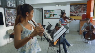 Canto de Família Trailer