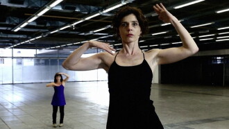 Consejos para seguir bailando Trailer