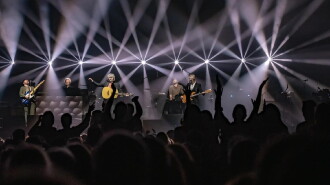 Crowded House: Live From the Island Trailer