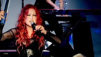 Cyndi Lauper - Front And Center Live Trailer
