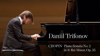 Daniil Trifonov spielt Chopins Klavierkonzert Nr. 2 Trailer