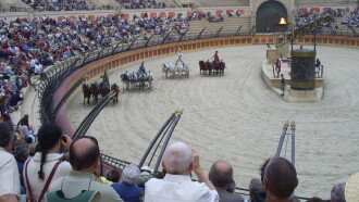 Dans Les Coulisses Du Puy Du Fou Trailer
