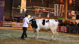 Dans les coulisses du salon de l'agriculture Trailer