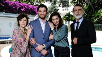 Diversi come due gocce d'acqua Trailer