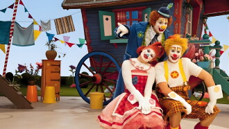 Dobus: Welkom in het Circus Trailer