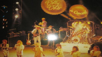 Dolly Dots - Live in Carre Trailer