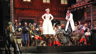 Donizetti: L'Elisir d'Amore Trailer