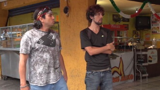 Dos compadres en apuros Trailer