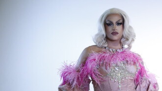 Drag Queens em Cena: A Expressão de Almas Artísticas Trailer