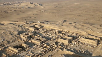 Egypte, les mystères de Saqqarah Trailer