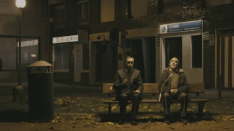 Él nunca lo haría Trailer