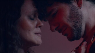 Ela Toma Placebo Trailer