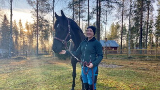 Elisa och drömhästen Trailer