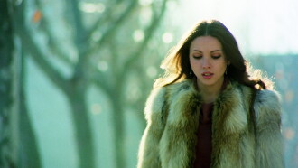 Emilia... parada y fonda Trailer