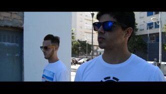 En Busca de la Leyenda Trailer