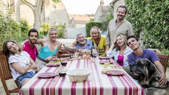 En famille : La zizanie Trailer