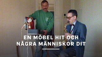 En möbel hit och några människor dit Trailer