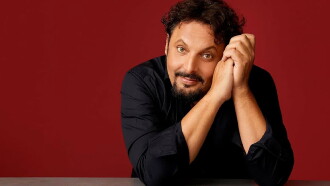 Enrico Brignano: Brignano tutto casa e teatro! Trailer