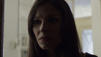Entre dos mundos Trailer