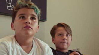 Entre Muros Trailer