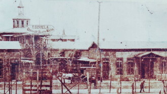 Escuela Santa María de Iquique 1907 Trailer