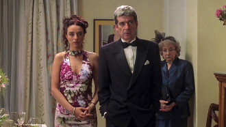Esta noche, no Trailer