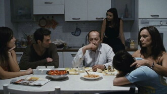 Esterno sera Trailer